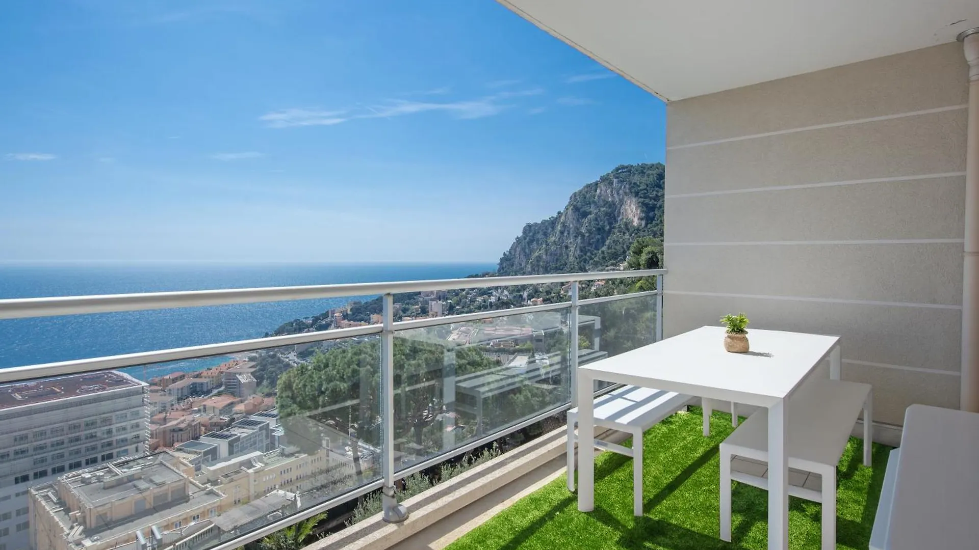 Jardins De Monaco - Vue Mer - Jacuzzi - Parking Cap-d'Ail 0*,  France